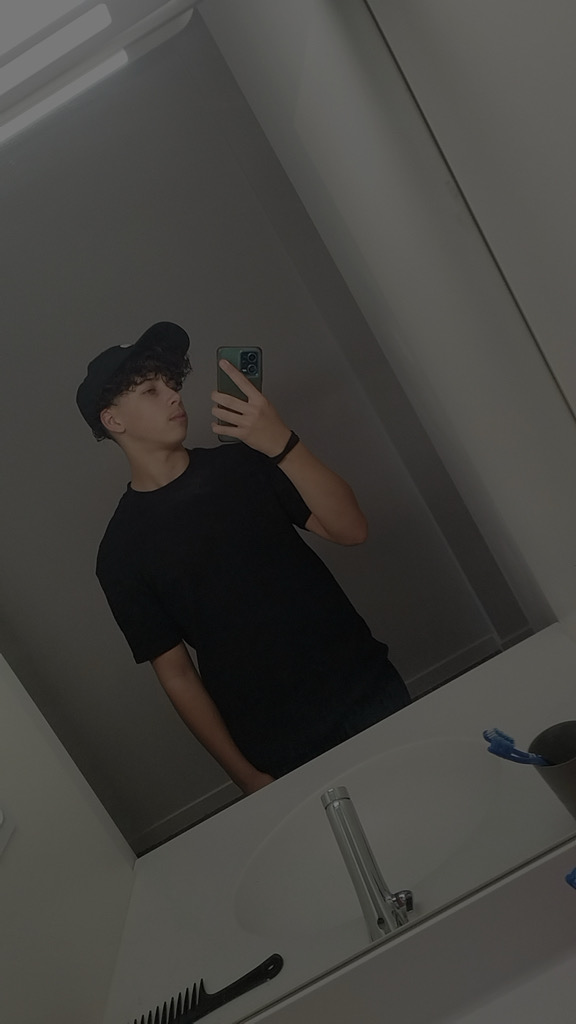 @sachalogan