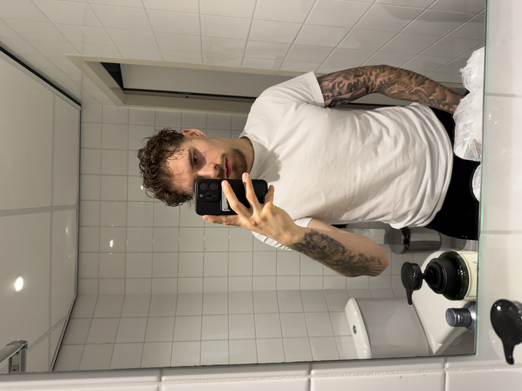 @tommy338 from Switzerland