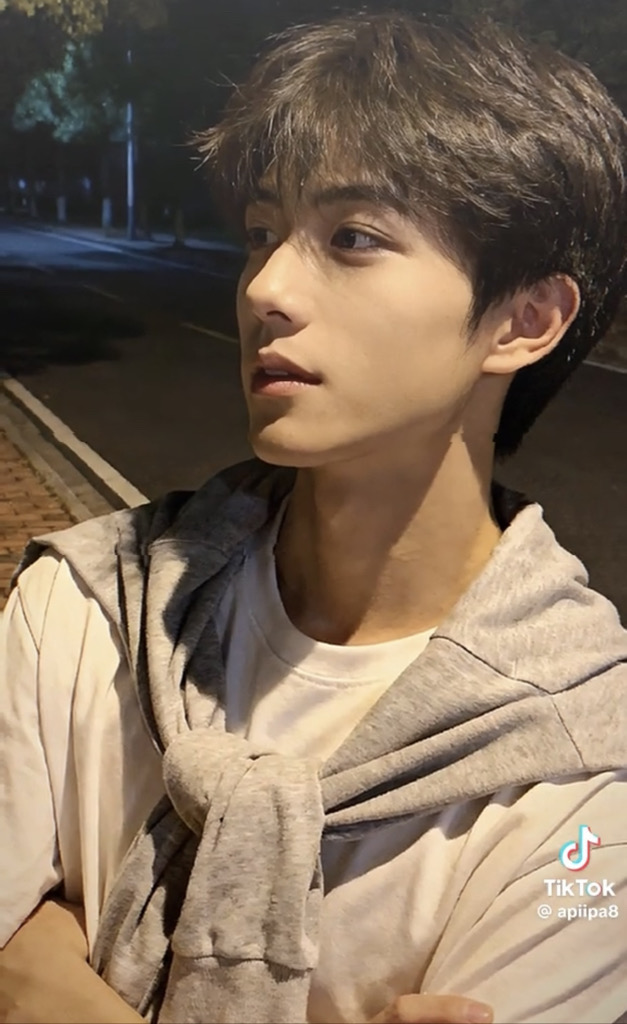 @u8810874