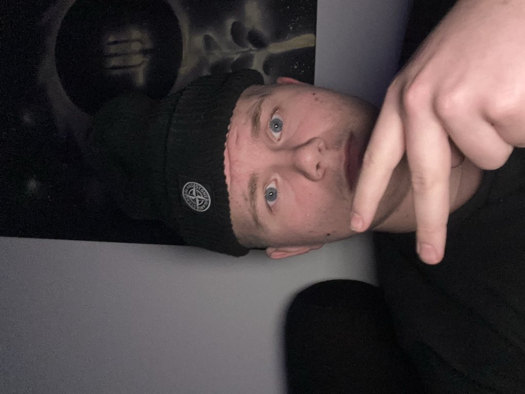 @u18626564 from Sweden