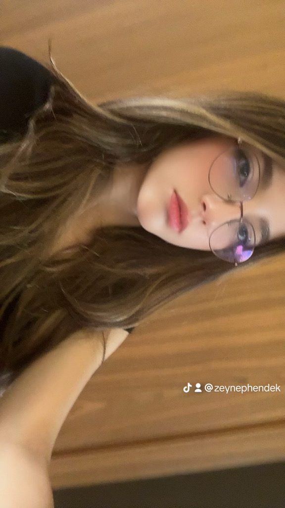 @lexi2819292_ from South Korea