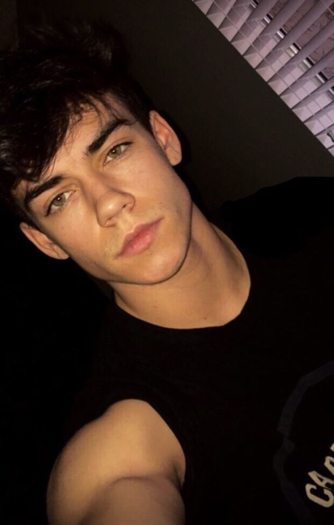@ugxdr356 from Australia