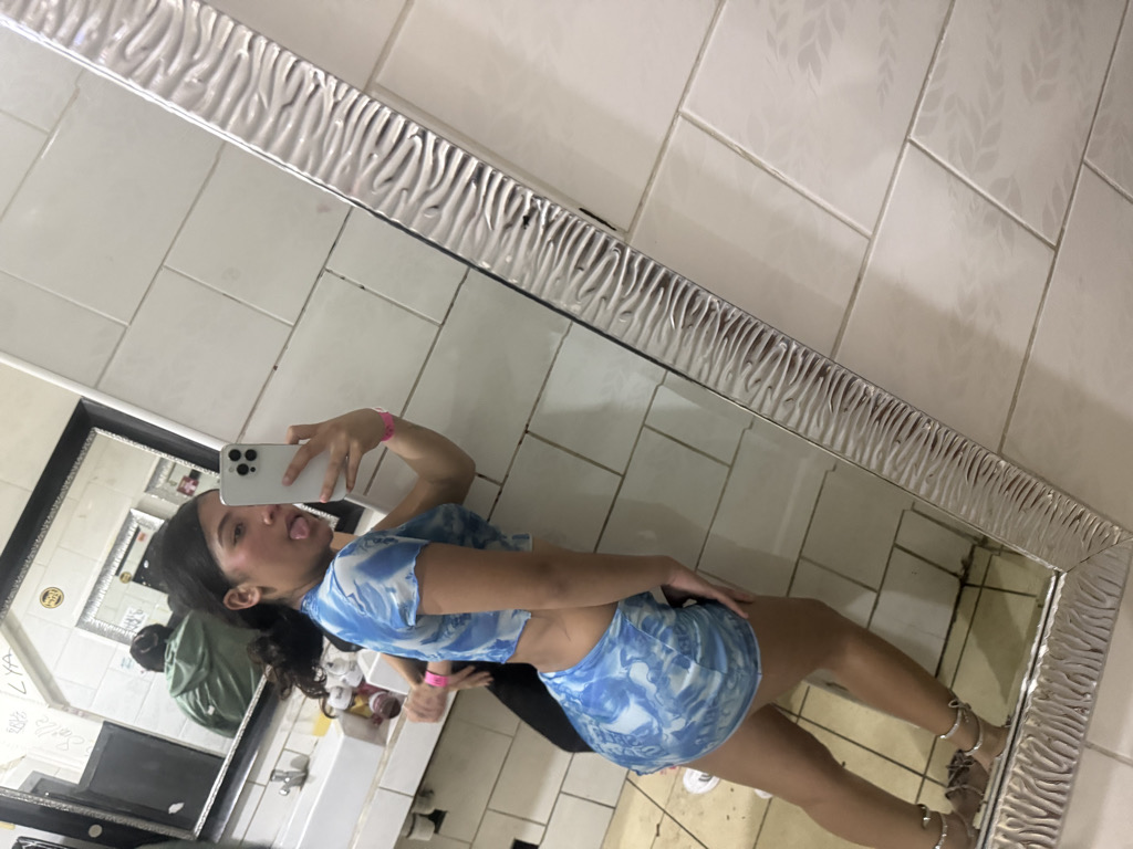 @u99880033