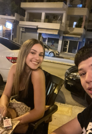 @vlomenos from Greece