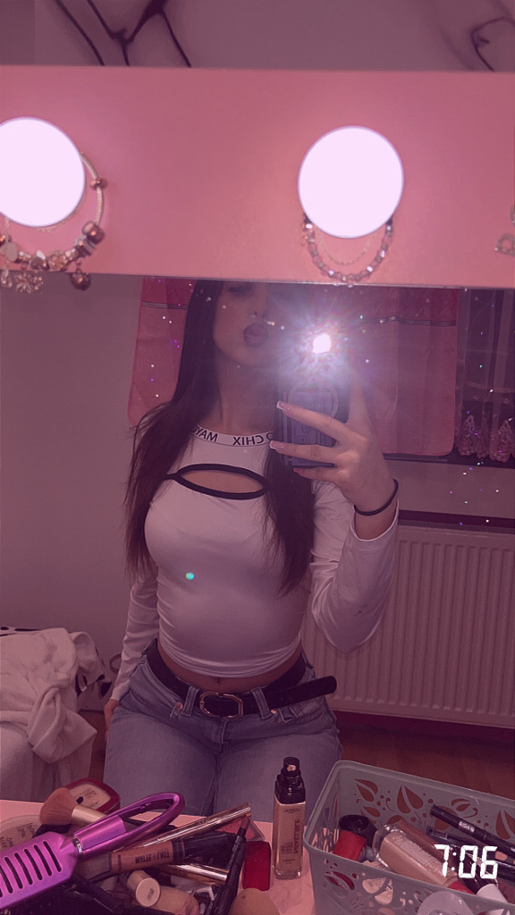 @lauraaa1212 from Hungary