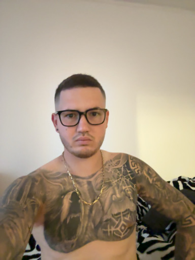 @u27721352