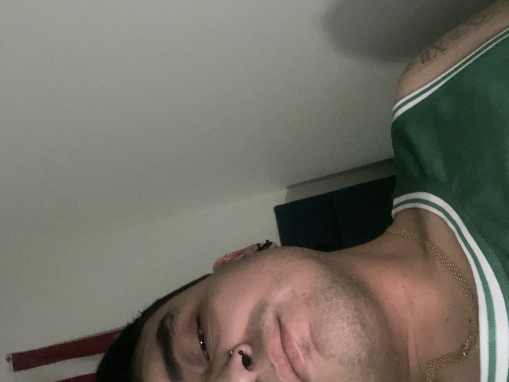 @u70303976