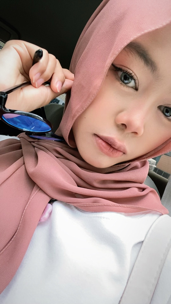 @delisya from Worldwide