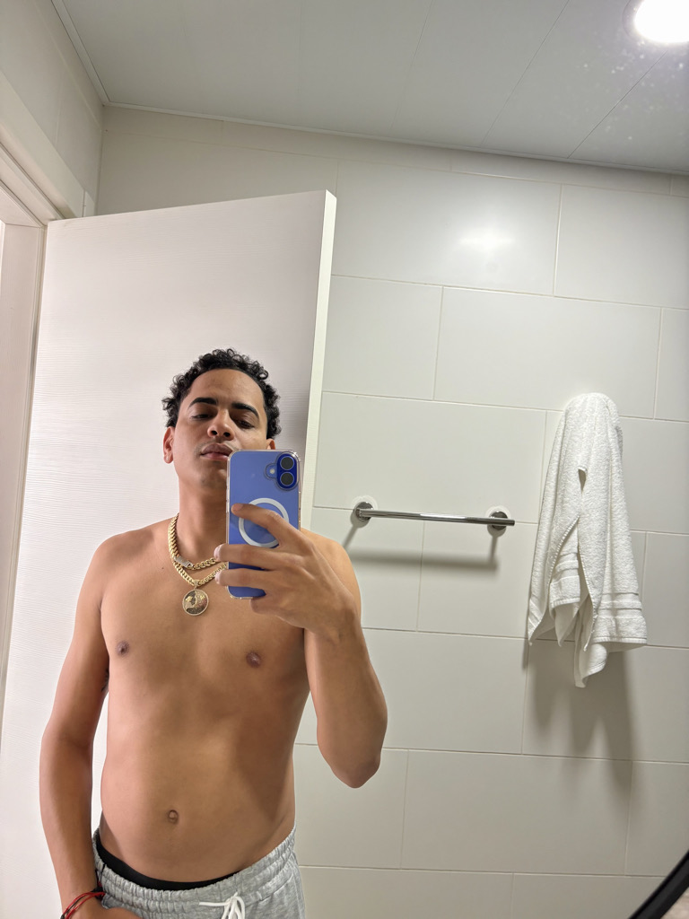 @cashmoney123 from United States