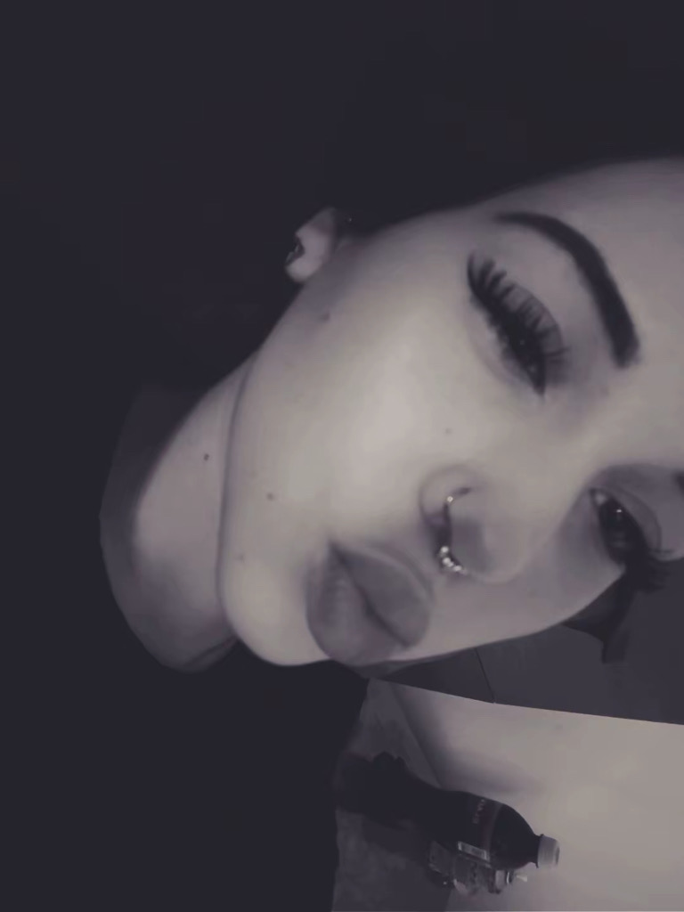 @yana_23 from France