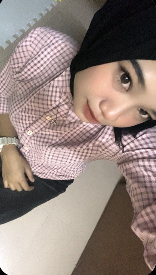 @shaqila from Hungary