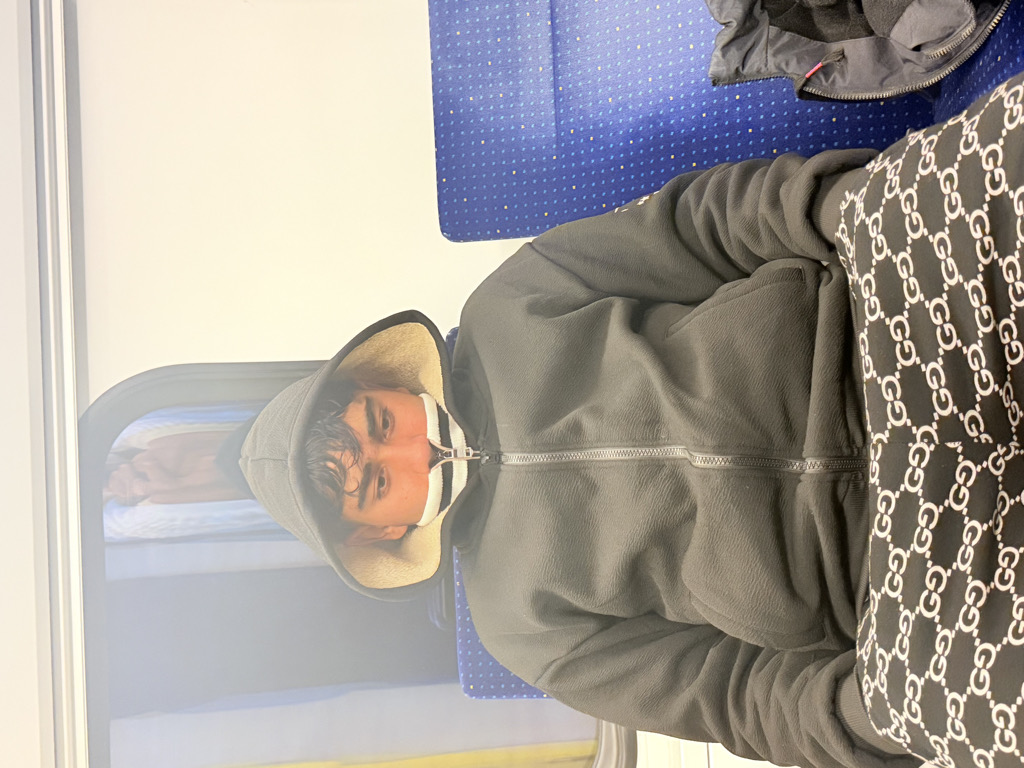 @u79479022 from Switzerland