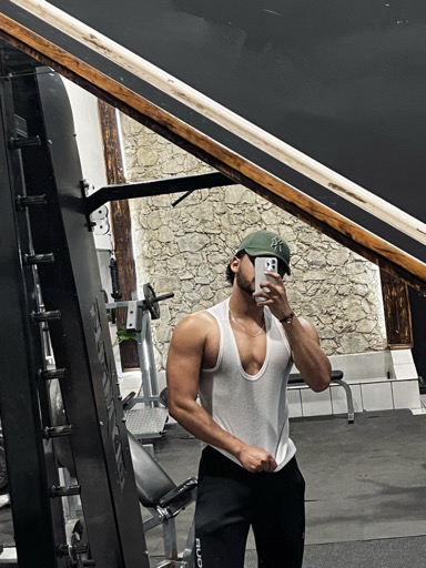 @u9021043