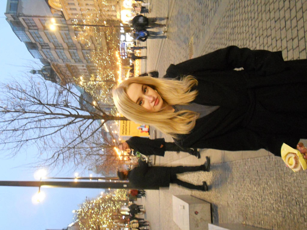 @kaylieedw from Poland