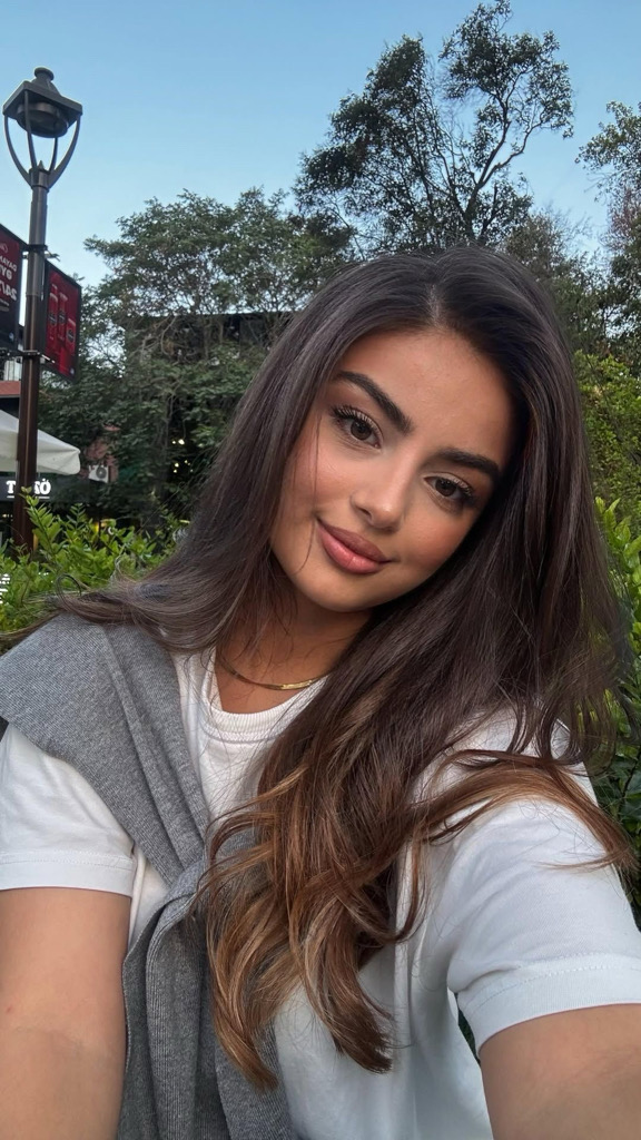 @mimicutiee from Czech Republic