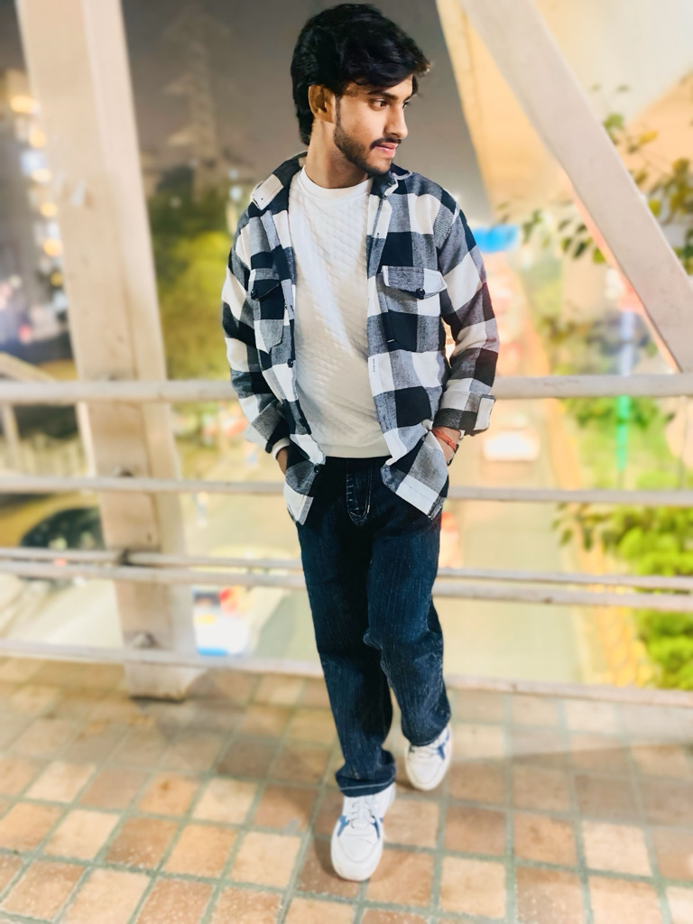 @u51018907