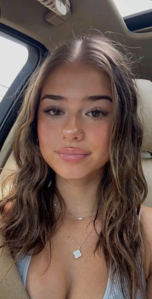 @aureliacherry from Poland
