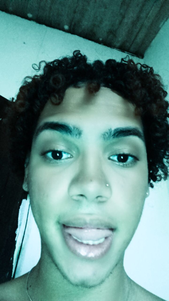 @vickkkk from Brazil