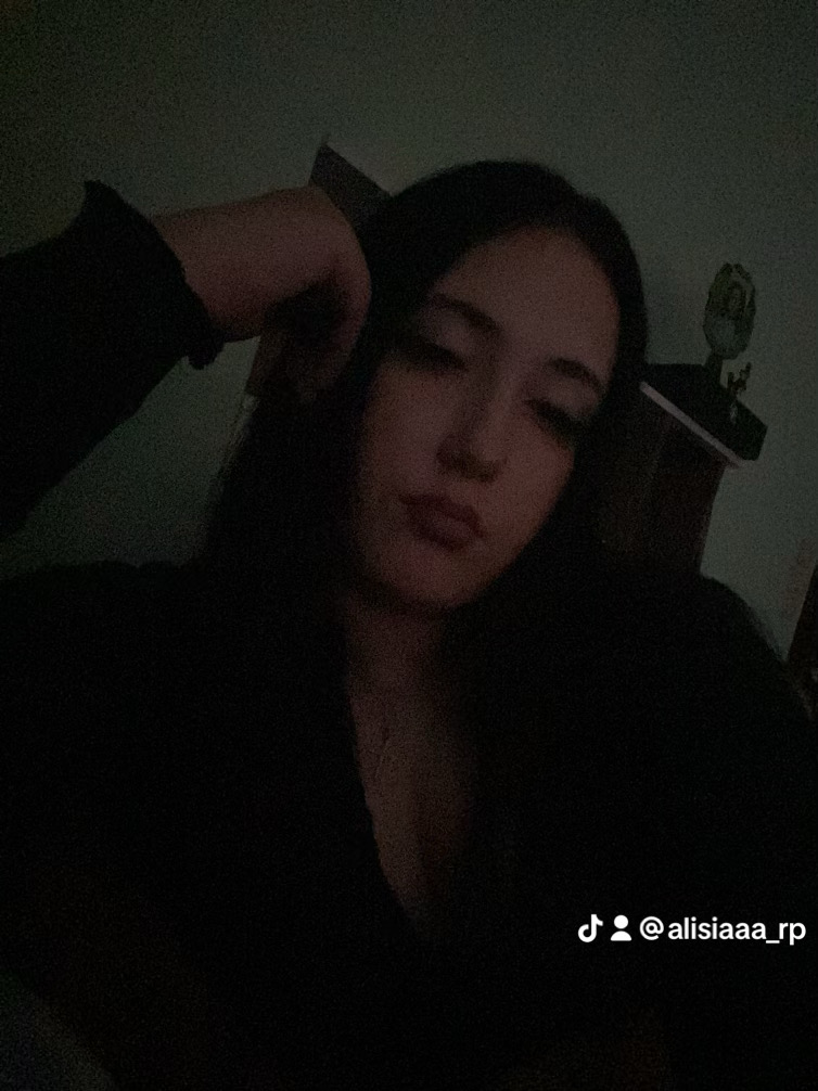 @user1727822929 from Greece