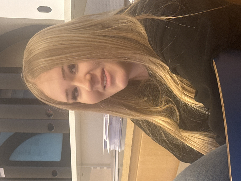 @lillysnopp from Sweden