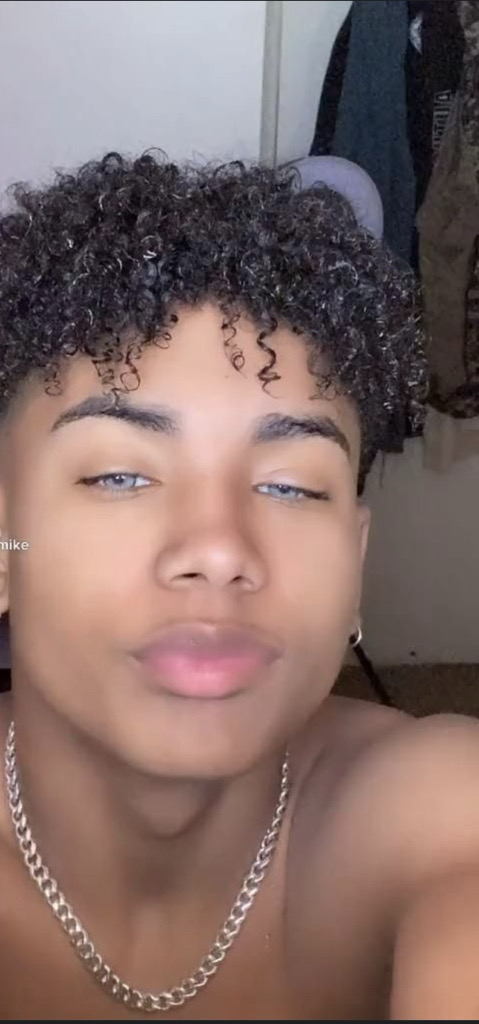 @u33365958