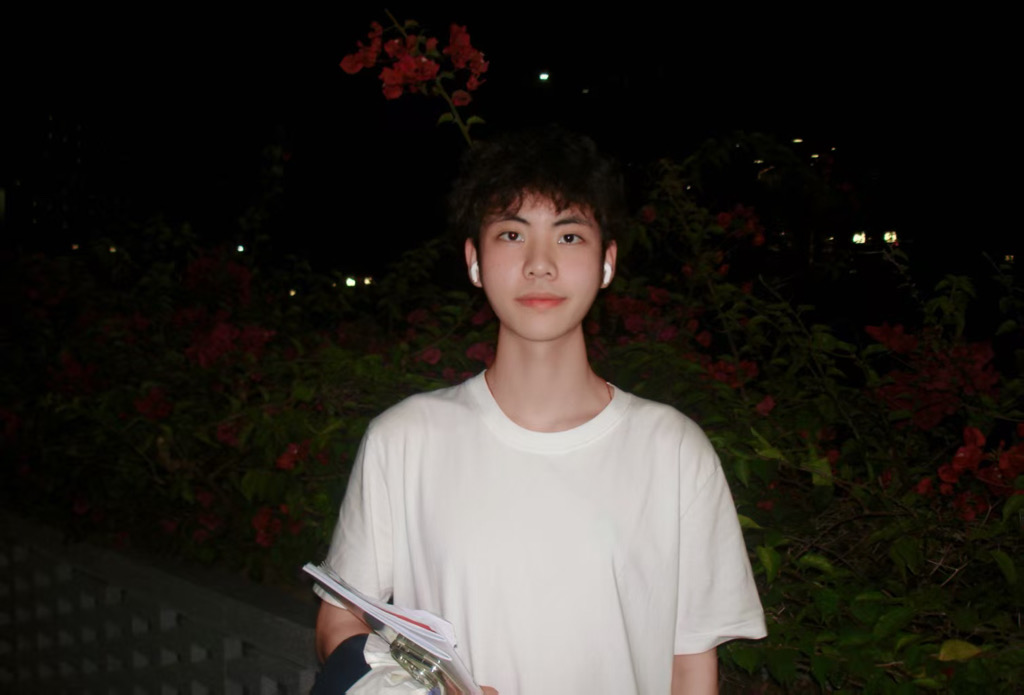 @shizbxhshskdh from South Korea