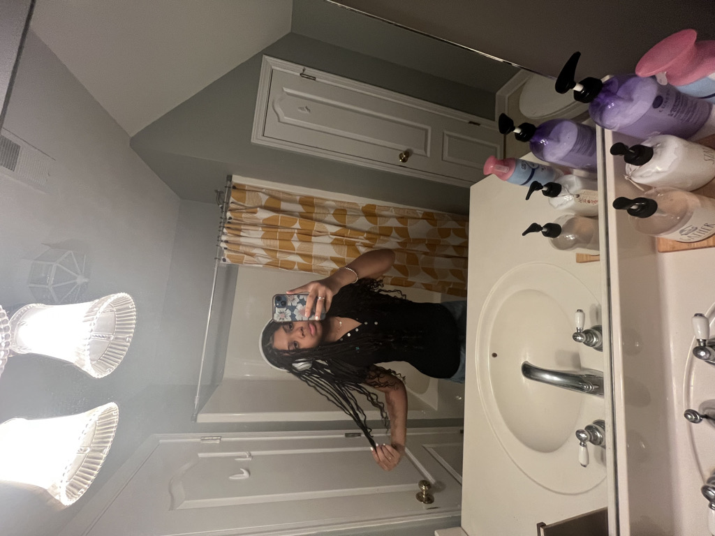 @raerae00 from India