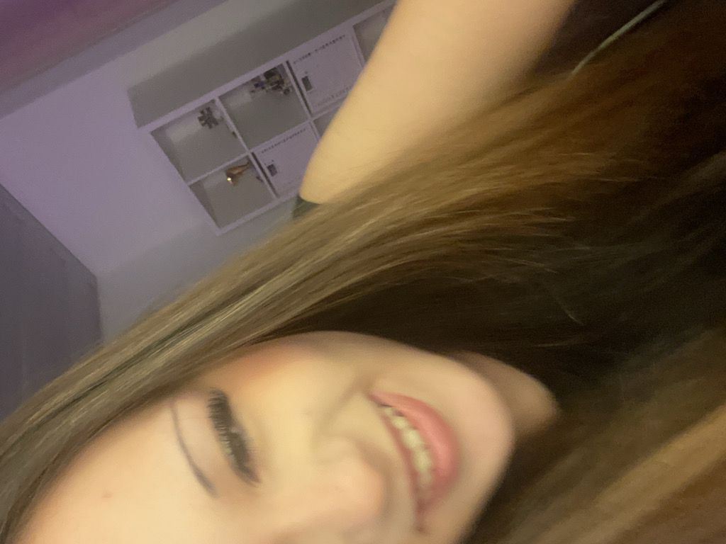 @hejsanmari from Sweden