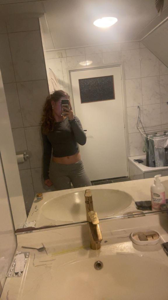 @brilsmurf from Netherlands