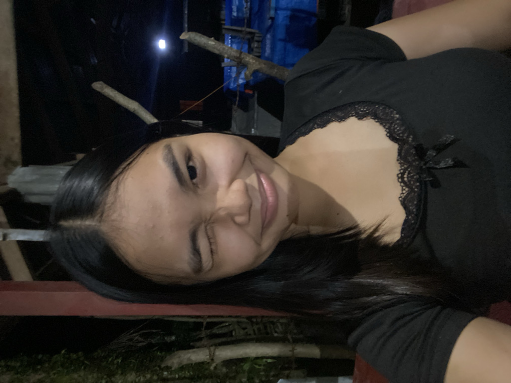 @yeshiieeeus from Switzerland