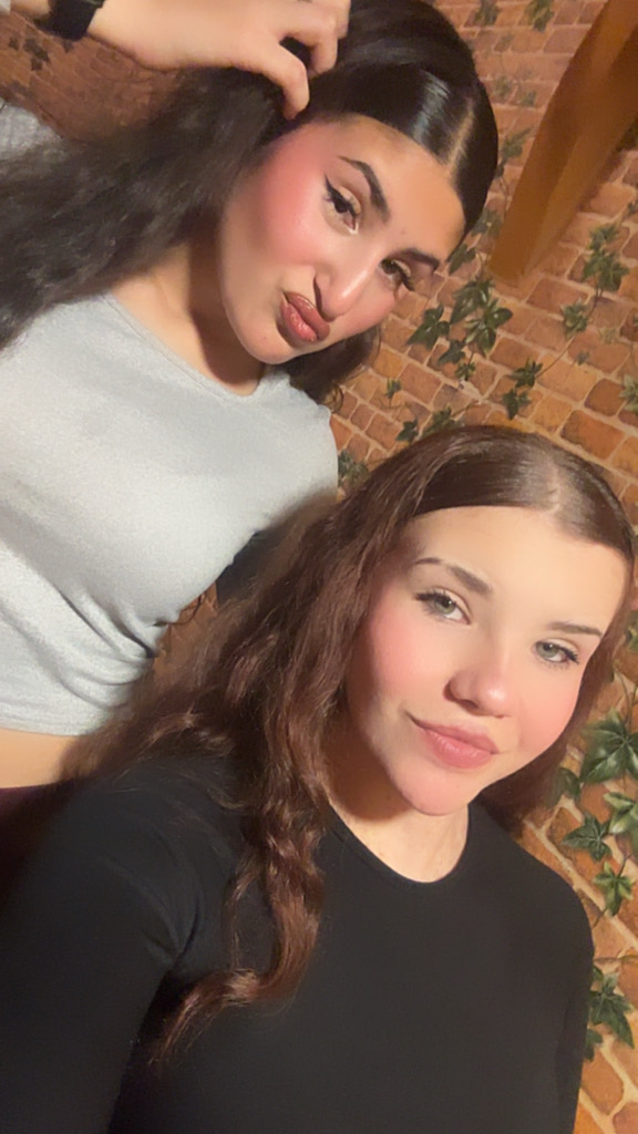 @dilinimuchhhh from Czech Republic