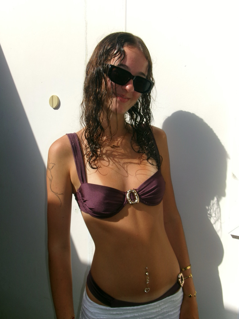@ellieana26 from Australia