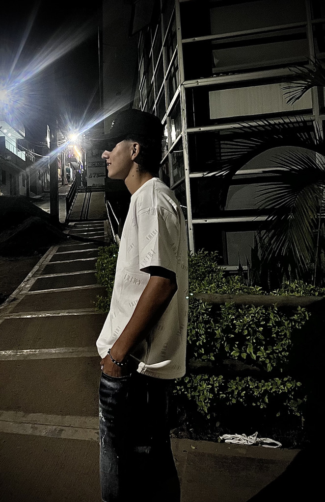 Photo by @quinterito from Worldwide