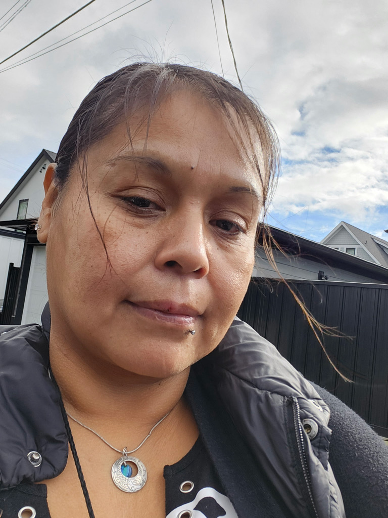 @wahegdfhjx from Canada