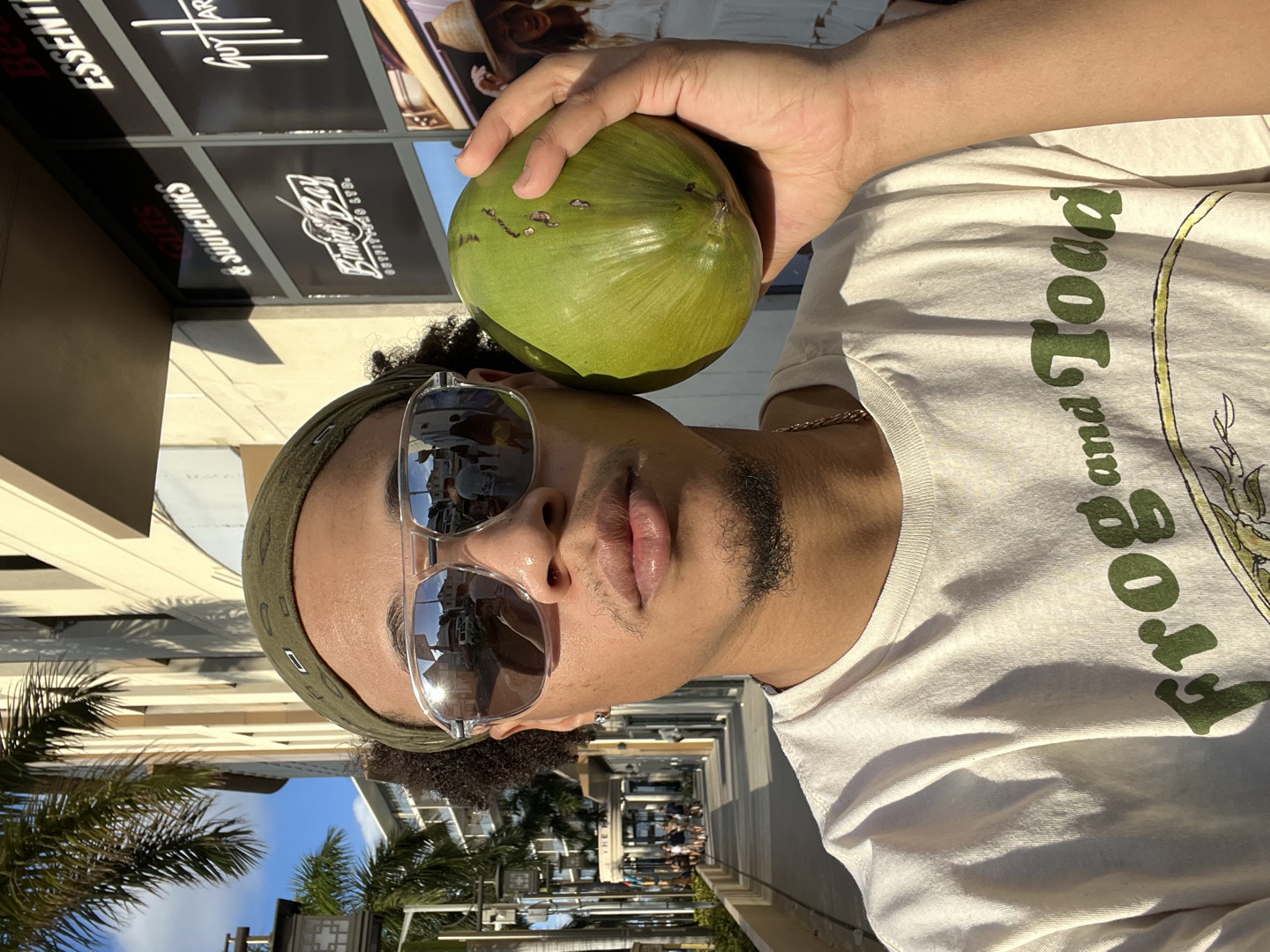 @que_