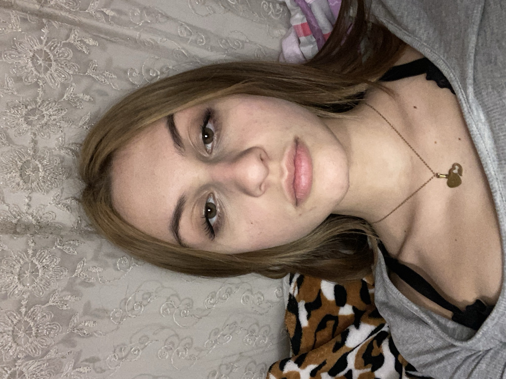 @vanesakiiii21 from Greece