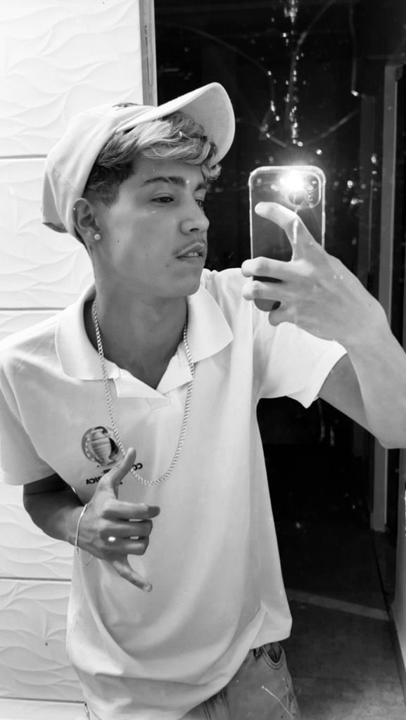 @doouglax