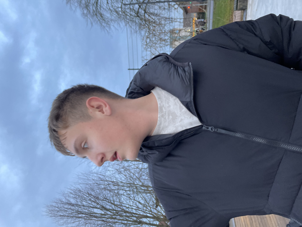 @yuijgryikjh from Denmark