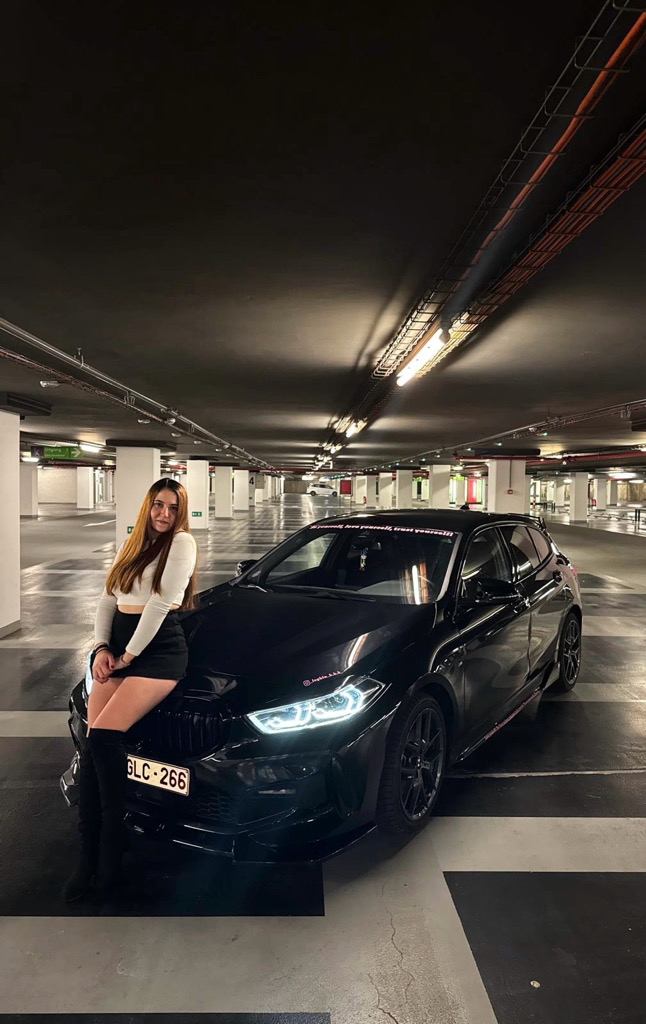 @aisha14 from Austria