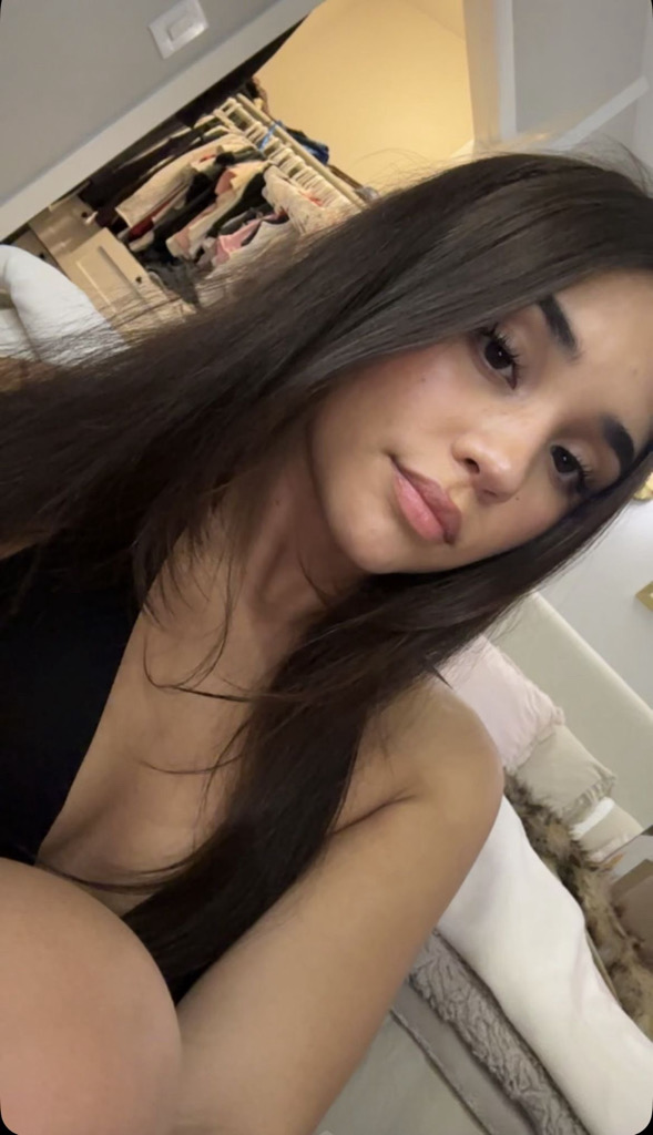 @sara_83920 from Switzerland