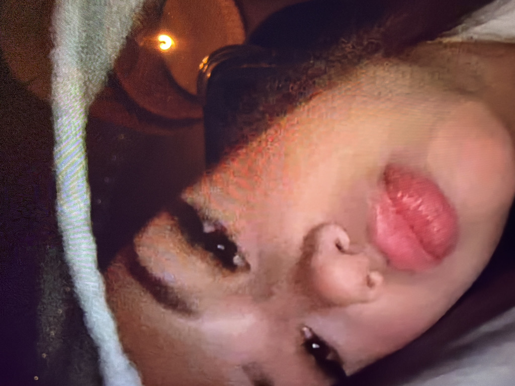 @idmelhviidddd from Denmark