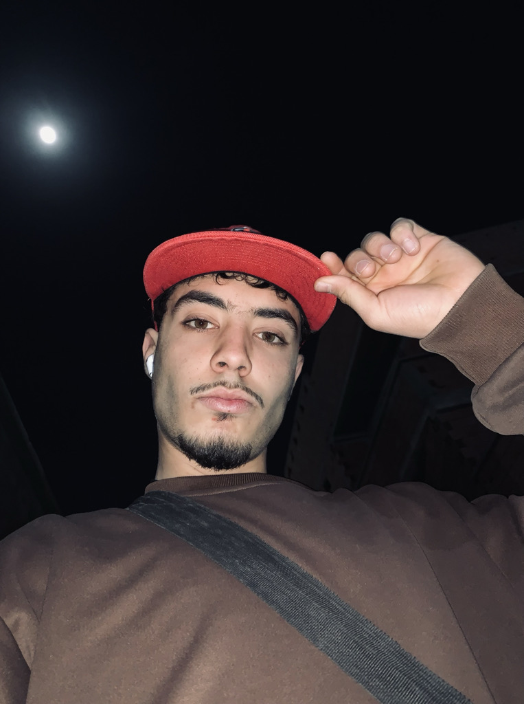 @3abd88 from France