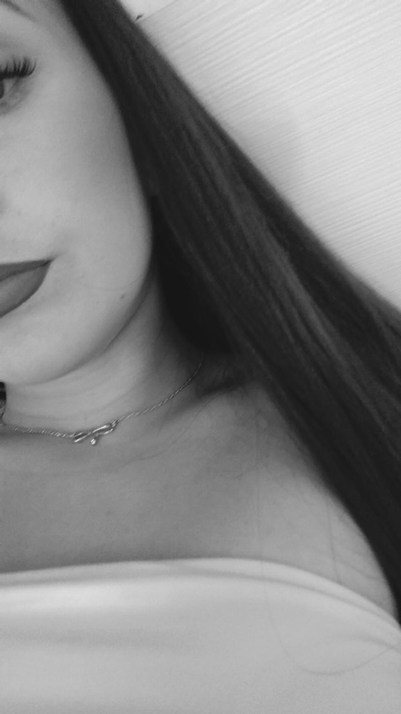 @_veronikaq_ from Czech Republic