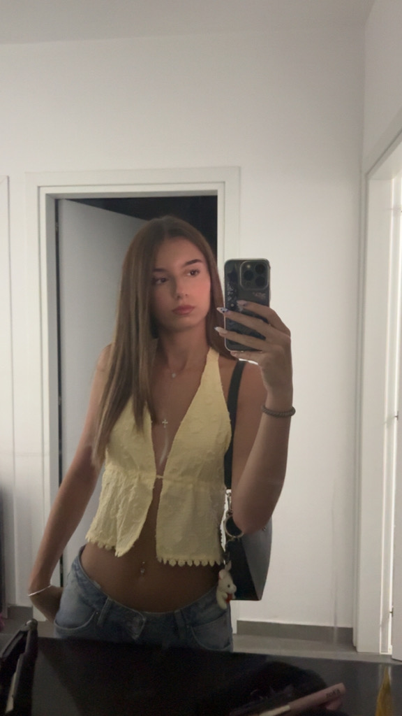 @lara067 from Switzerland