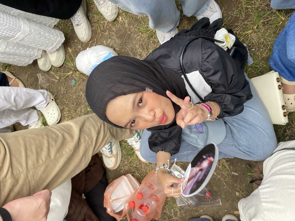 @annisamira from Netherlands