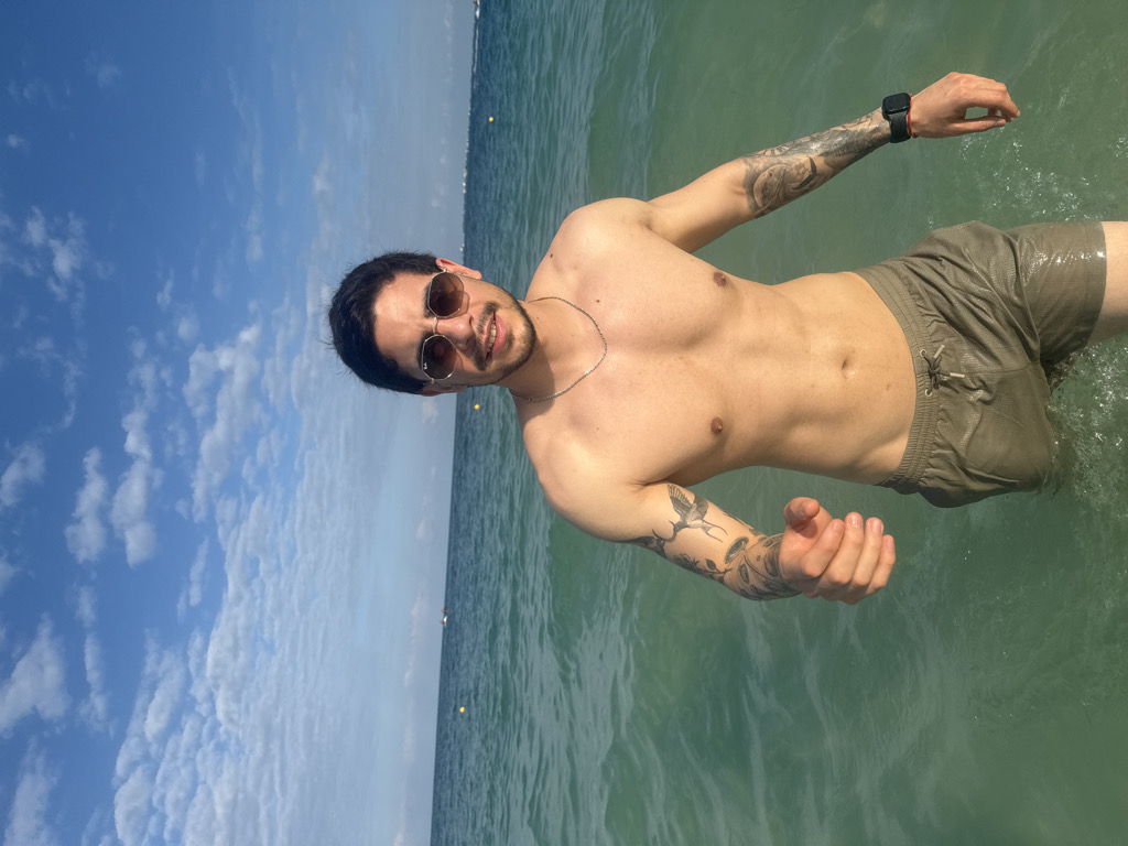 @cjeismalbx from Argentina