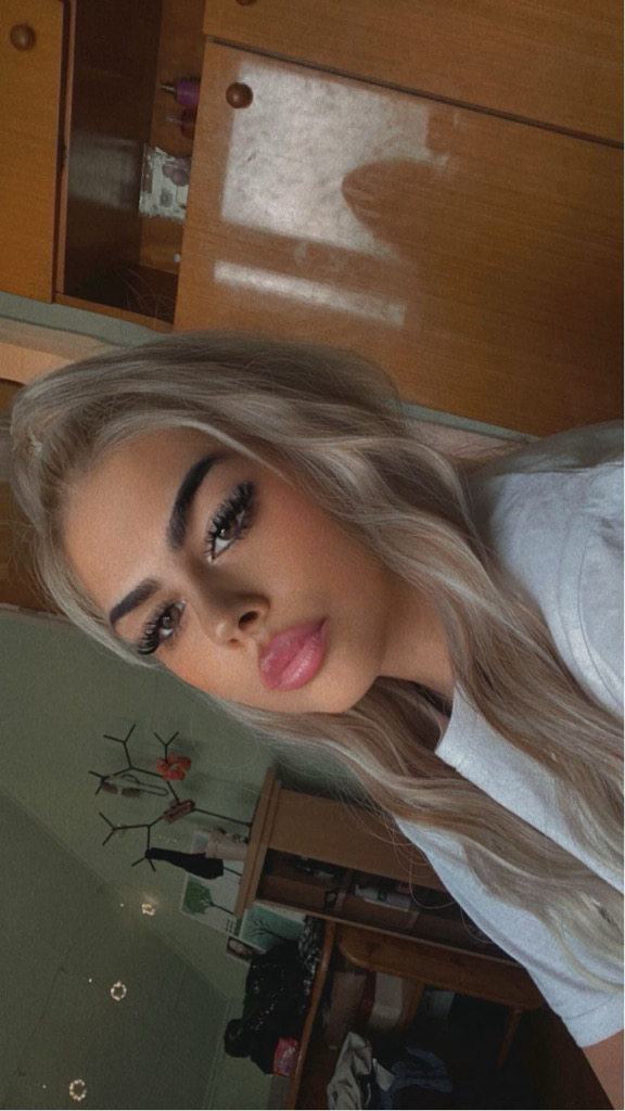 @csenike69 from Hungary