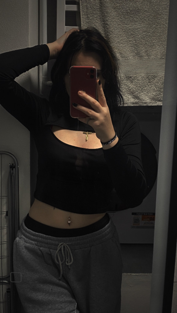 @tessie_ee_ from Czech Republic
