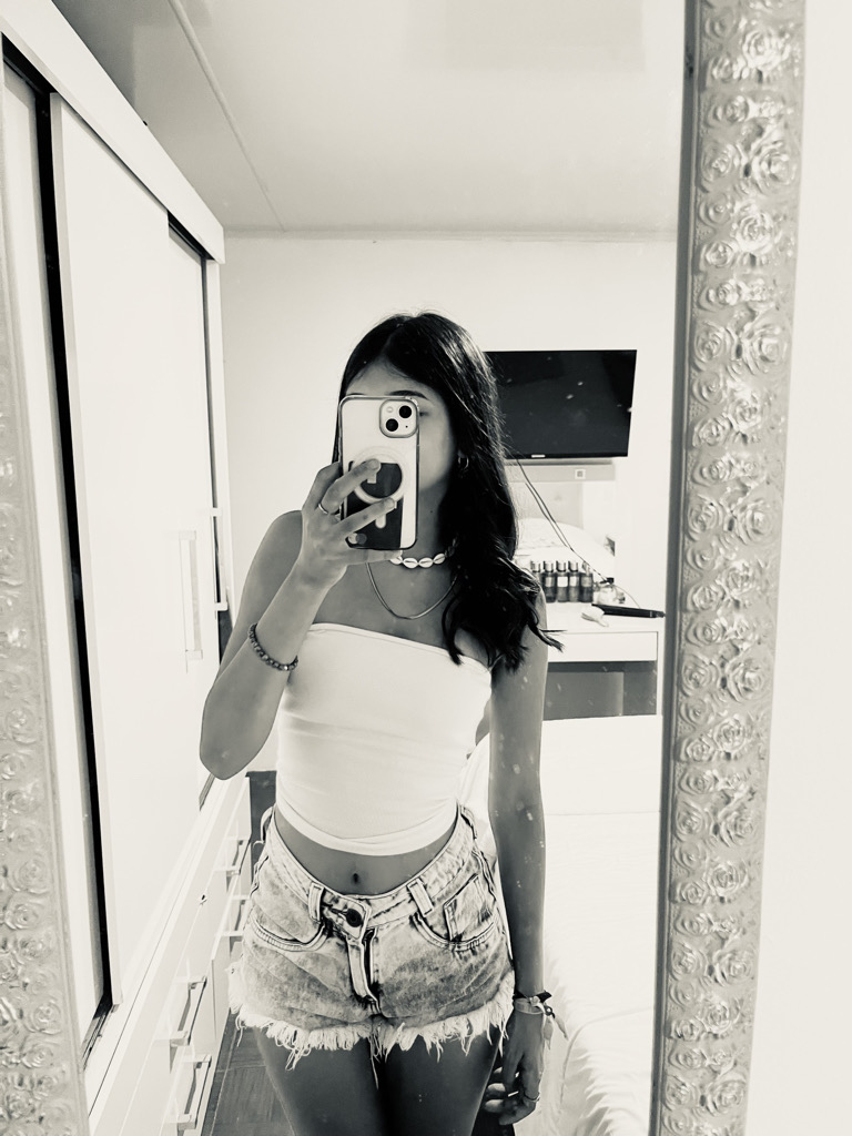 @sssldkdkdjsj from Sweden