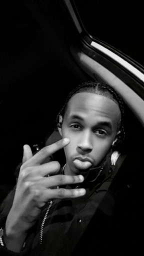 @getmoneyzaz from Canada